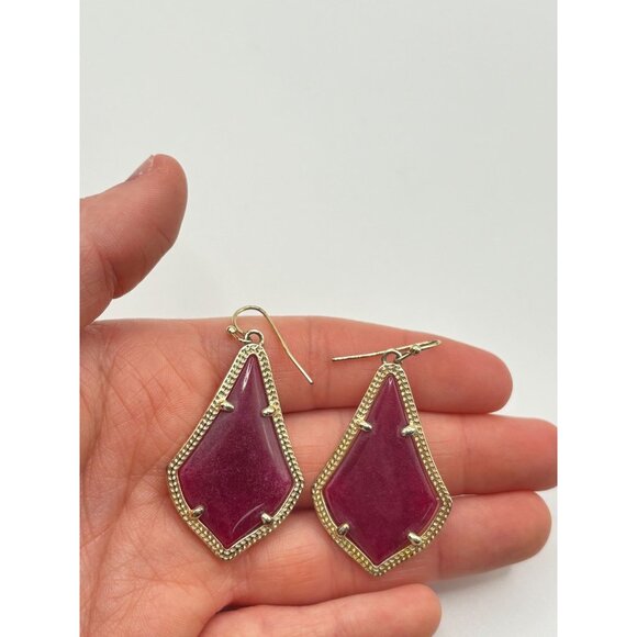 Kendra Scott Burgundy Earrings in Gold - Picture 9 of 9